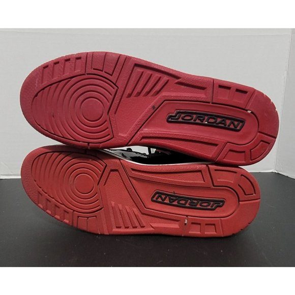 Nike Youth Air Jordan Flight Tr97 Sneakers (428827-011). Black & Red - Preowned. - Picture 4 of 8